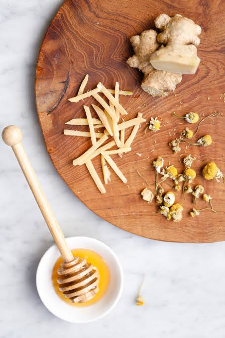 Ginger and chamomile glyceride